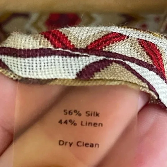 Women’s Talbots silk/linen medallion graphic popover tunic blouse 8P - Picture 5 of 5